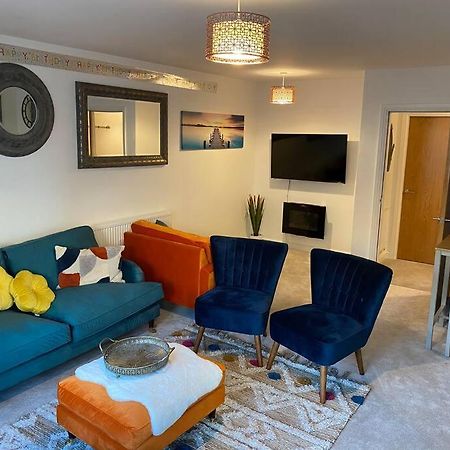Luxury Modern 1Bed Sea View Apartment Rhôs-on-Sea Kültér fotó