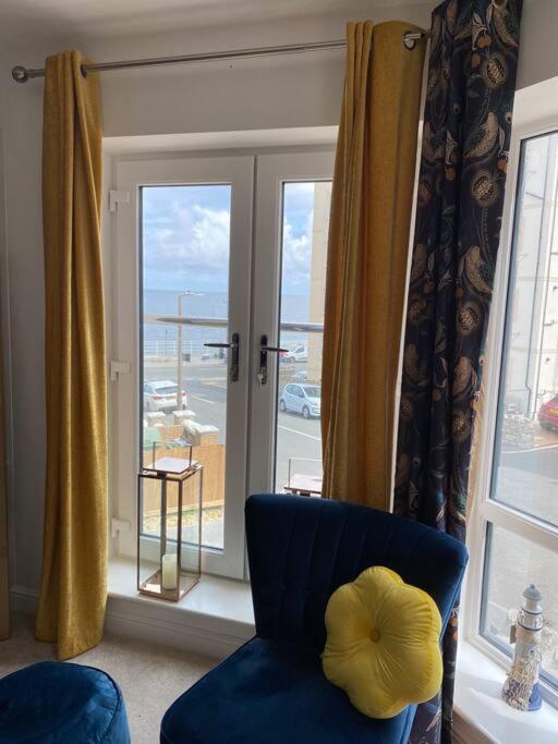 Luxury Modern 1Bed Sea View Apartment Rhôs-on-Sea Kültér fotó
